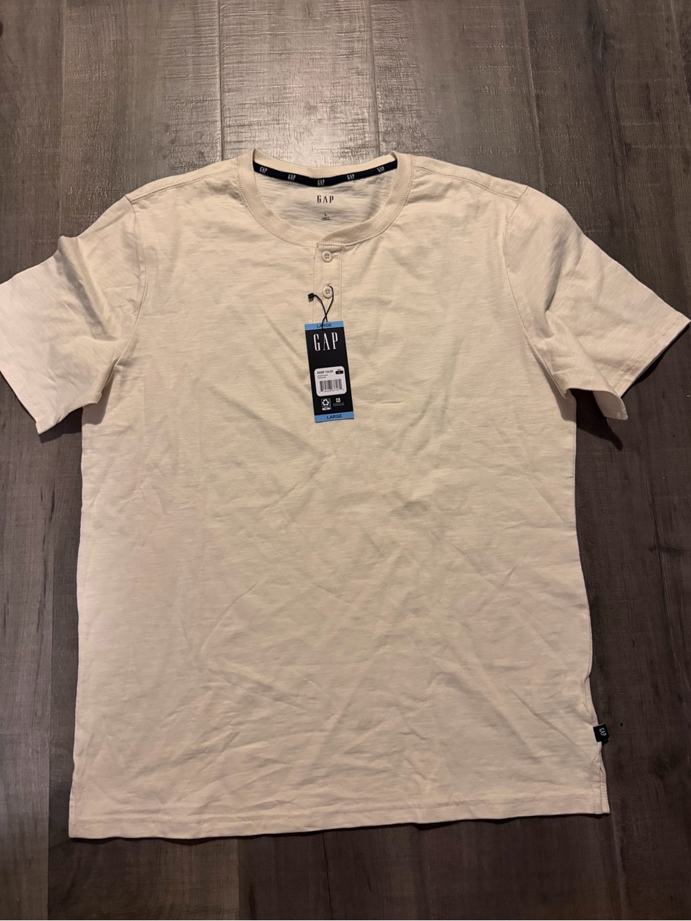 GAP Men's Short-Sleeve Henley T-Shirt